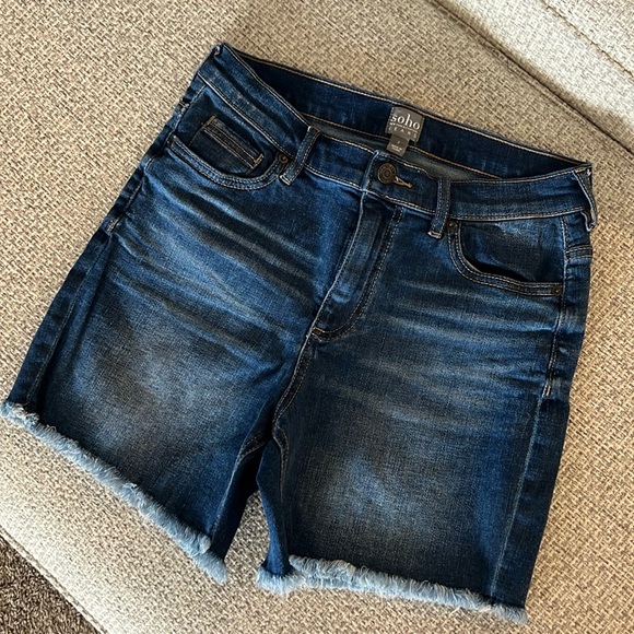New York & Company SOHO Jeans Denim Shorts - Picture 2 of 9